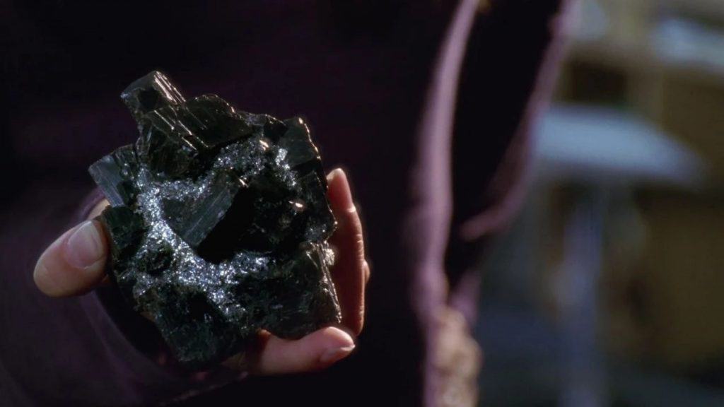 cena de uma kryptonita prateada em smallville