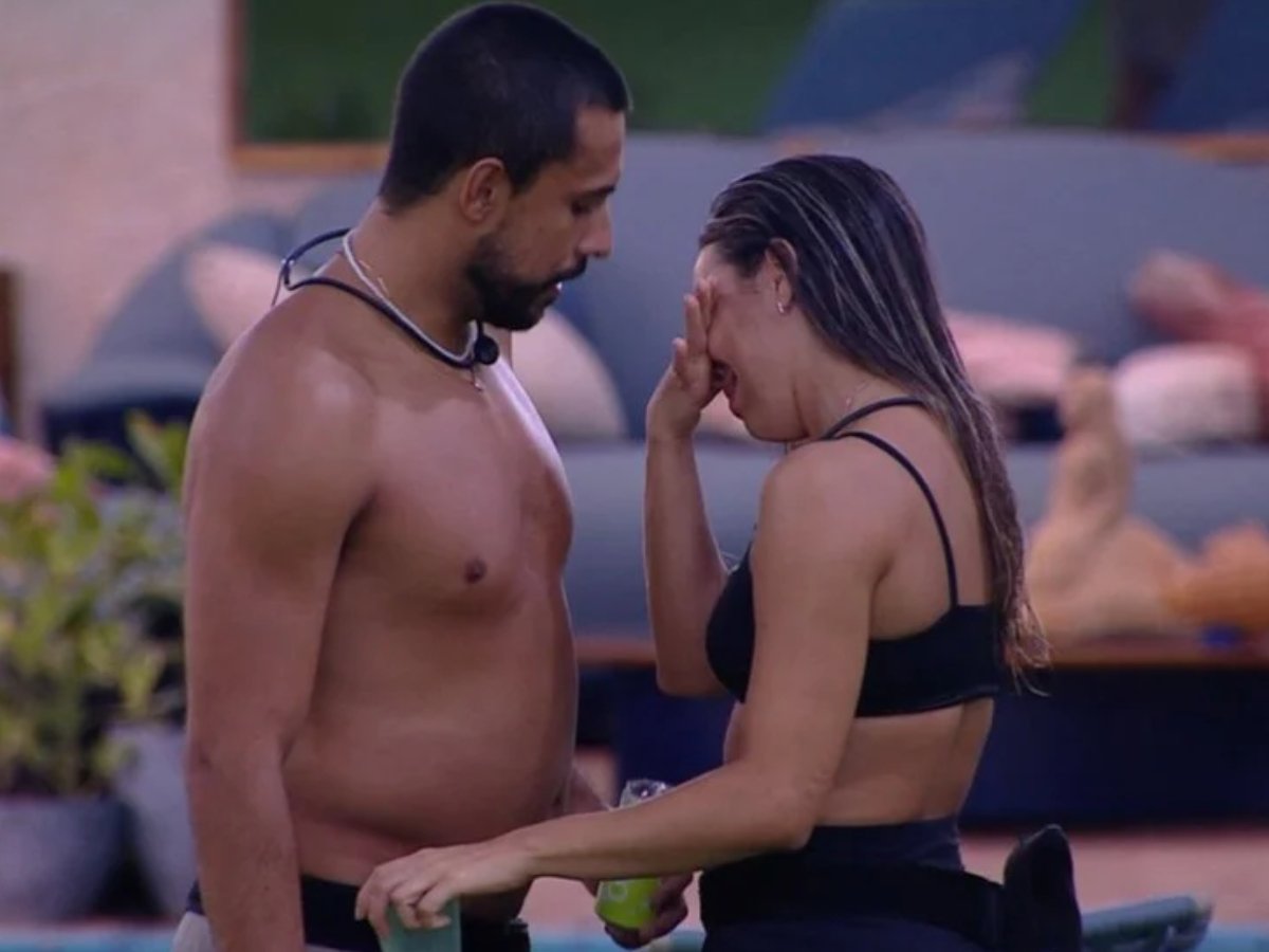 Após atitudes polêmicas, Maike é o 17º eliminado e deixa o BBB25 Após atitudes polêmicas, Maike é o 17º eliminado e deixa o BBB25