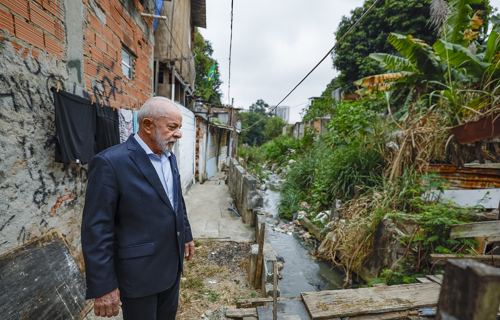 “O que importa é o compromisso com o povo”, diz Lula ao lançar nova etapa do Periferia Viva “O que importa é o compromisso com o povo”, diz Lula ao lançar nova etapa do Periferia Viva