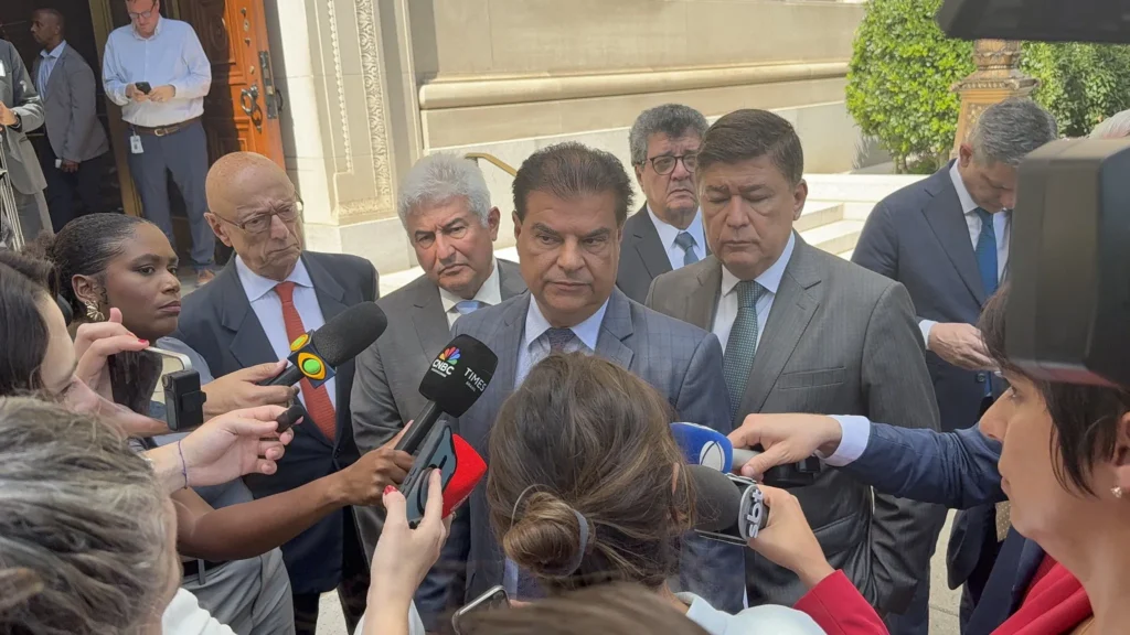 “Estamos tentando quebrar o gelo”, diz Nelsinho Trad sobre missão nos EUA “Estamos tentando quebrar o gelo”, diz Nelsinho Trad sobre missão nos EUA