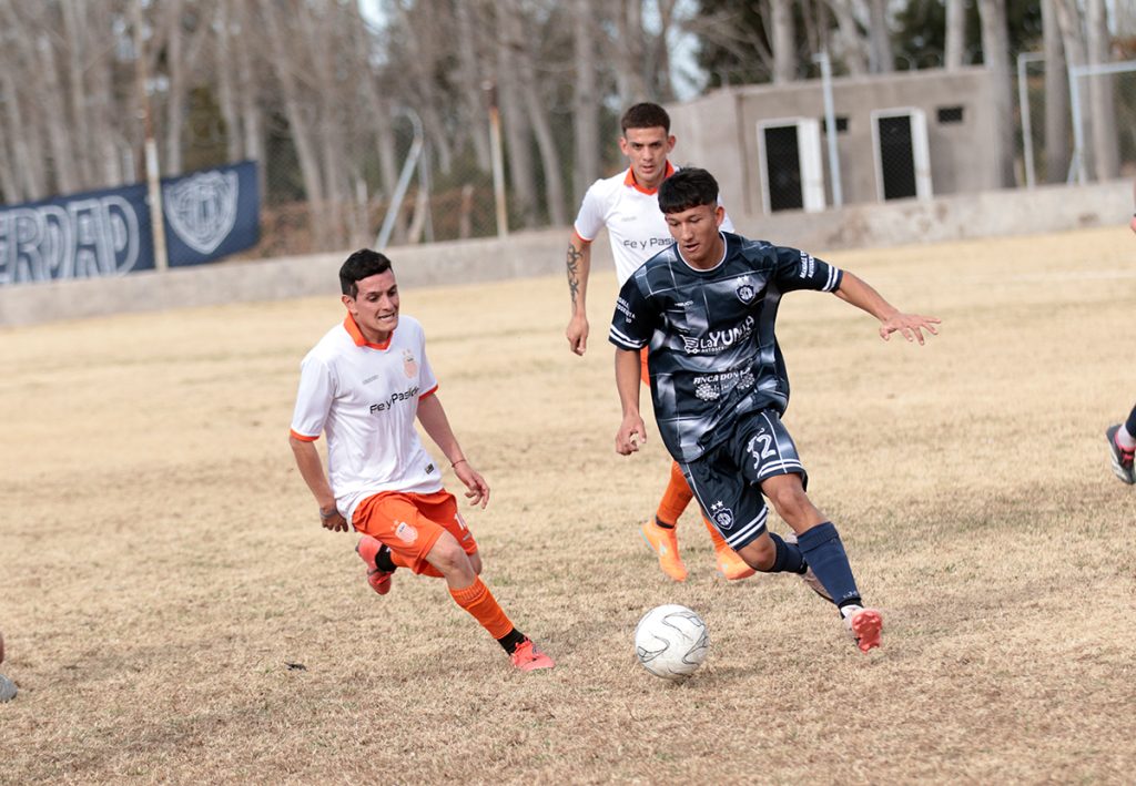 Quiroga y Rincón del Atuel ganaron en el comienzo de la fecha Quiroga y Rincón del Atuel ganaron en el comienzo de la fecha