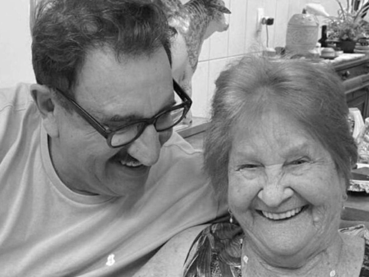 Ratinho lamenta a morte da mãe e agradece acolhimento recebido: “Uma dor imensa” Ratinho lamenta a morte da mãe e agradece acolhimento recebido: “Uma dor imensa”