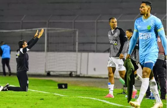 Por que Alberto Valentim contraria a maioria na Ponte Preta? Por que Alberto Valentim contraria a maioria na Ponte Preta?