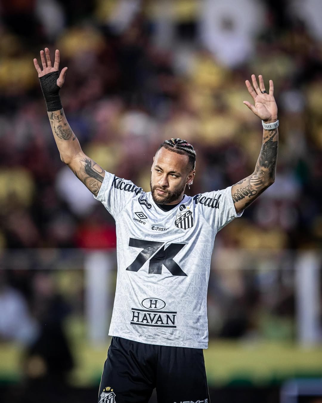 “Já falei 300 vezes”, responde Neymar, irritado com pergunta de repórter “Já falei 300 vezes”, responde Neymar, irritado com pergunta de repórter