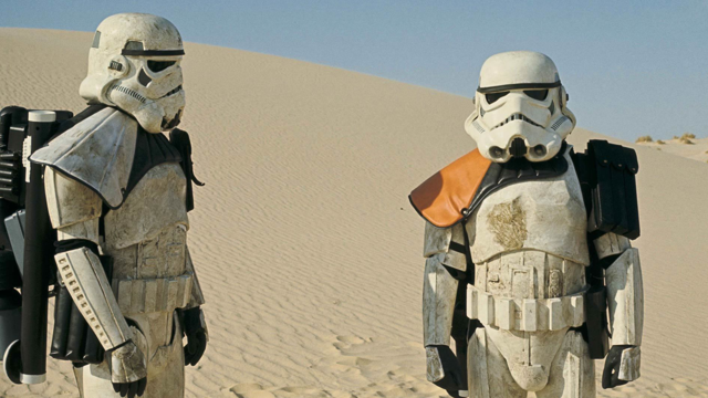 Só seis no mundo! Capacete de Stormtrooper usado em Uma Nova Esperança é vendido por mais de R$ 1 milhão; sabre de luz de Obi-Wan e mão de C-3PO estão entre os itens da saga Star Wars leiloados Só seis no mundo! Capacete de Stormtrooper usado em Uma Nova Esperança é vendido por mais de R$ 1 milhão; sabre de luz de Obi-Wan e mão de C-3PO estão entre os itens da saga Star Wars leiloados