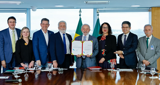Presidente Lula sanciona lei que libera recursos do Fundo Nacional de Desenvolvimento Científico e Tecnológico Presidente Lula sanciona lei que libera recursos do Fundo Nacional de Desenvolvimento Científico e Tecnológico