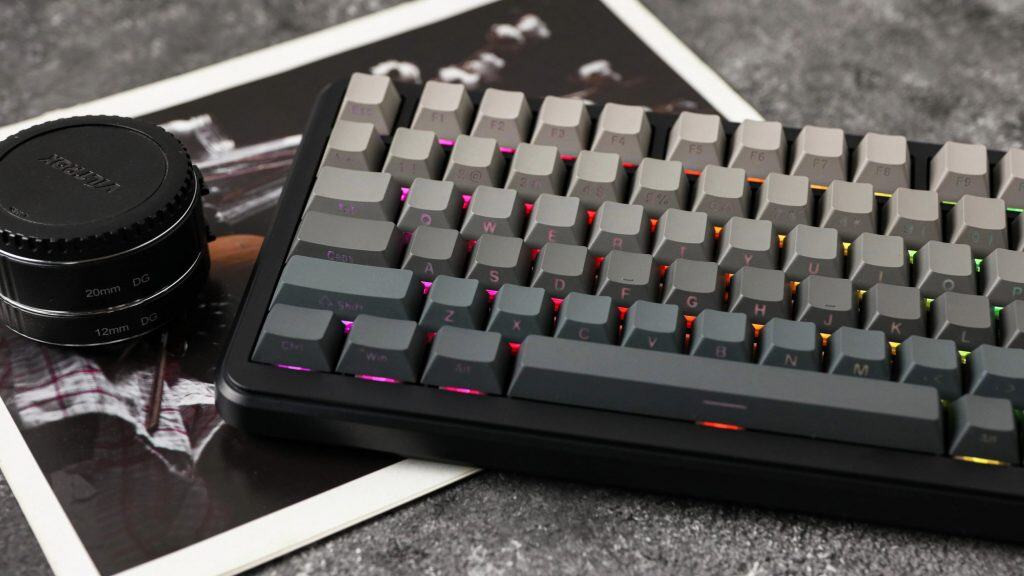8 teclados gamers com botões mecânicos e luzes RGB para você comprar em 2025 8 teclados gamers com botões mecânicos e luzes RGB para você comprar em 2025