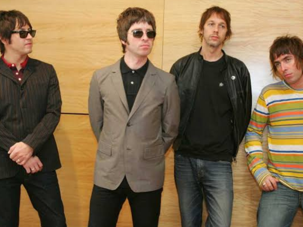 Homem morre ao cair de arquibancada durante show do Oasis em Londres Homem morre ao cair de arquibancada durante show do Oasis em Londres