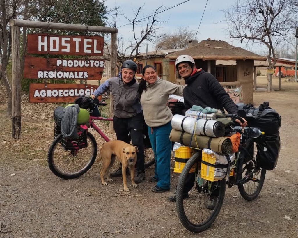 Una increíble travesía: vienen desde Brasil en bicicleta y disfrutan de San Rafael Una increíble travesía: vienen desde Brasil en bicicleta y disfrutan de San Rafael