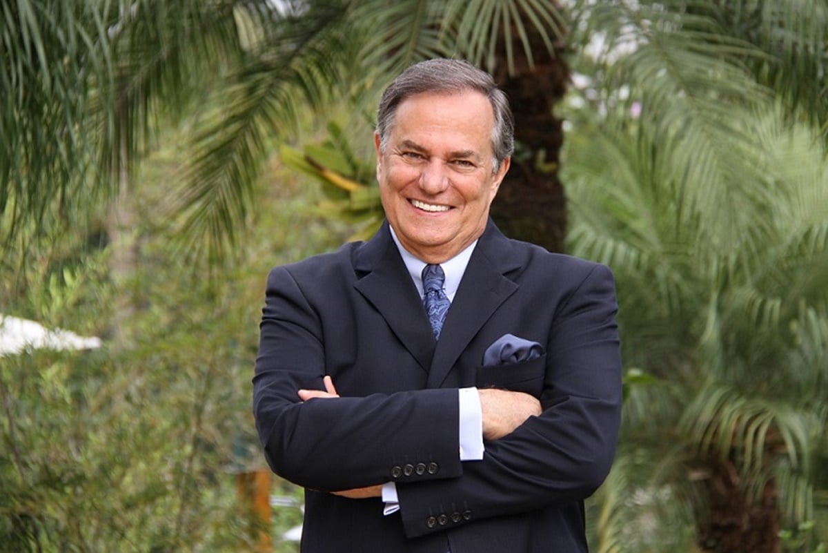 Ronnie Von elogia a RedeTV! e celebra boa fase: “Parece uma família” Ronnie Von elogia a RedeTV! e celebra boa fase: “Parece uma família”
