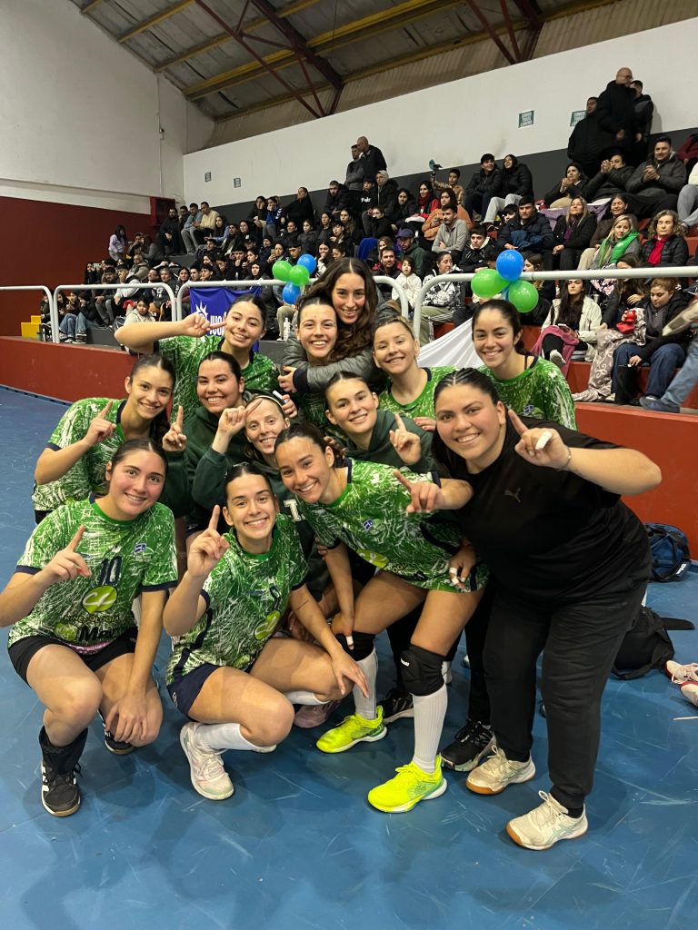 Tenis Club y Lomoro gritaron campeón en el balonmano sureño Tenis Club y Lomoro gritaron campeón en el balonmano sureño