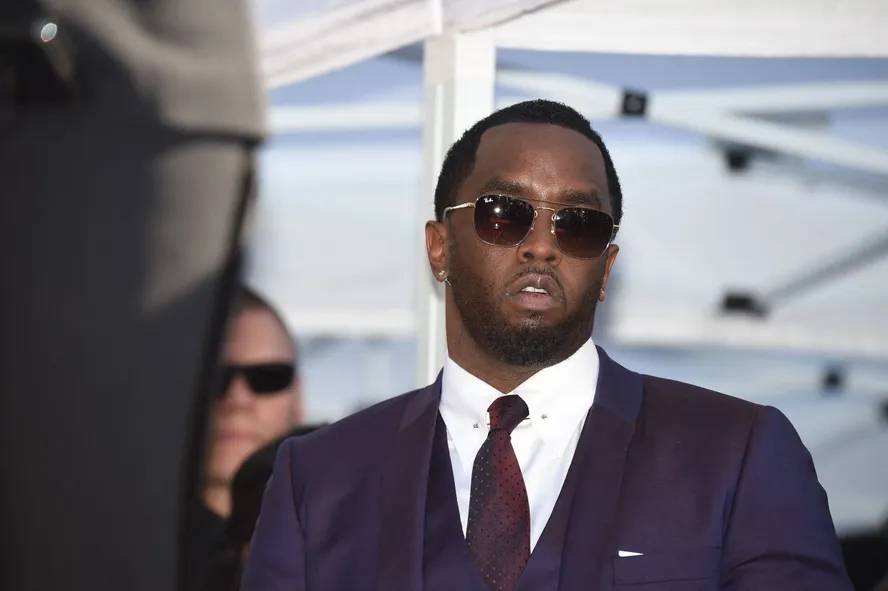 Ex-namorada de Diddy pede LIBERDADE em carta a juiz e declara: “Não vejo o Sr. Combs como uma ameaça” Ex-namorada de Diddy pede LIBERDADE em carta a juiz e declara: “Não vejo o Sr. Combs como uma ameaça”