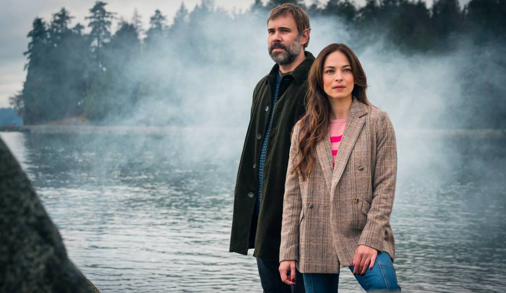 Novos mistérios e assassinatos no trailer da 2ª temporada de ‘Murder in a Small Town’; Confira! Novos mistérios e assassinatos no trailer da 2ª temporada de ‘Murder in a Small Town’; Confira!