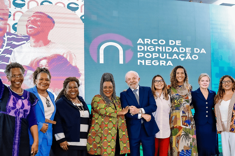 “Se o Pix tomar conta do mundo, os cartões vão sumir”, diz Lula “Se o Pix tomar conta do mundo, os cartões vão sumir”, diz Lula