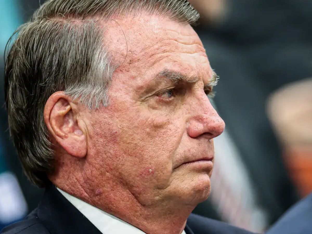 Bolsonaro x STF: entenda o que levou o ex-presidente à prisão domiciliar Bolsonaro x STF: entenda o que levou o ex-presidente à prisão domiciliar
