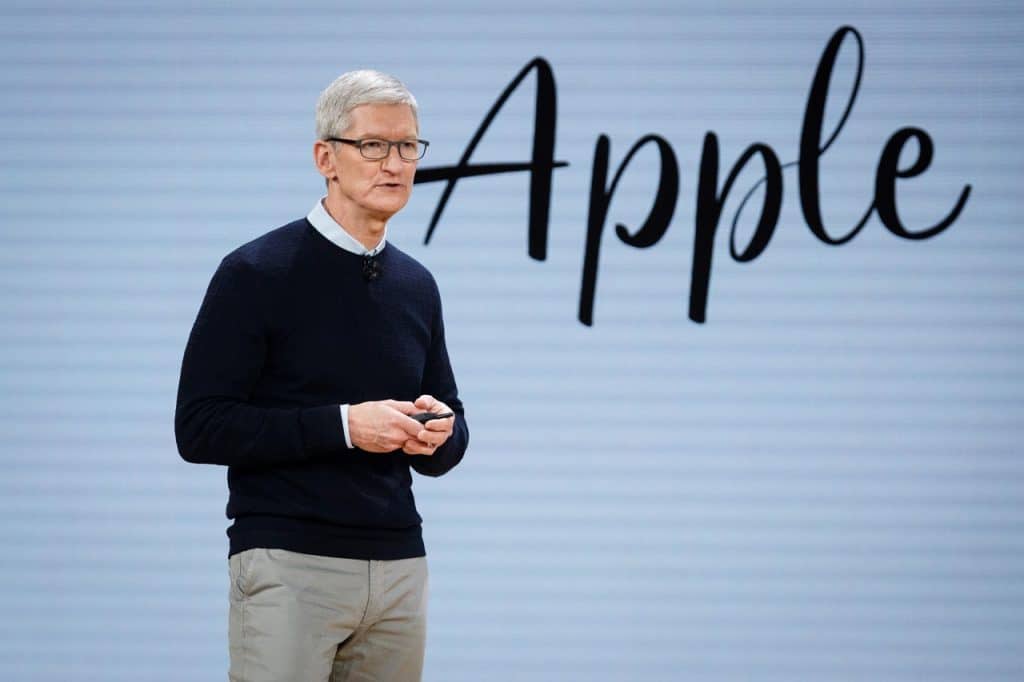 apple tim cook ia