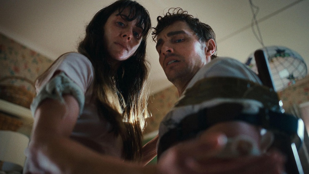 Crítica | ‘Juntos’ é um VISCERAL terror que se beneficia das incríveis atuações de Alison Brie e Dave Franco Crítica | ‘Juntos’ é um VISCERAL terror que se beneficia das incríveis atuações de Alison Brie e Dave Franco